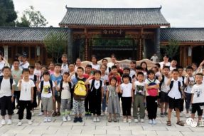 暑假老師和孩子們在“寺外桃源”景區(qū)的戶外活動 好嗨哦！